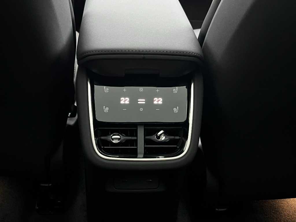 Volvo ES90