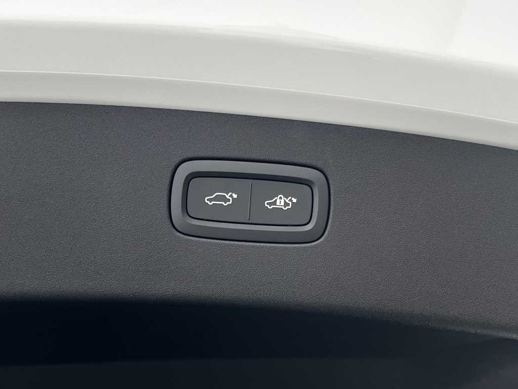 Volvo ES90