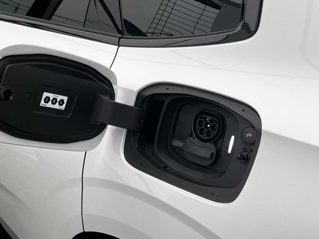 Volvo ES90