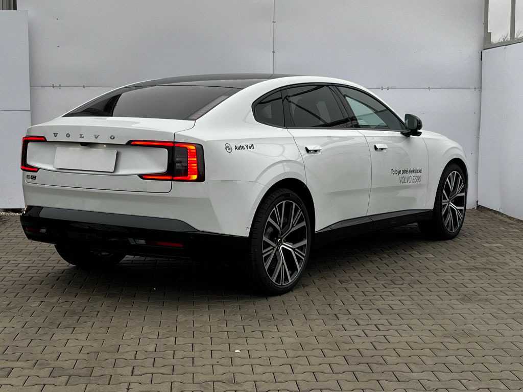 Volvo ES90
