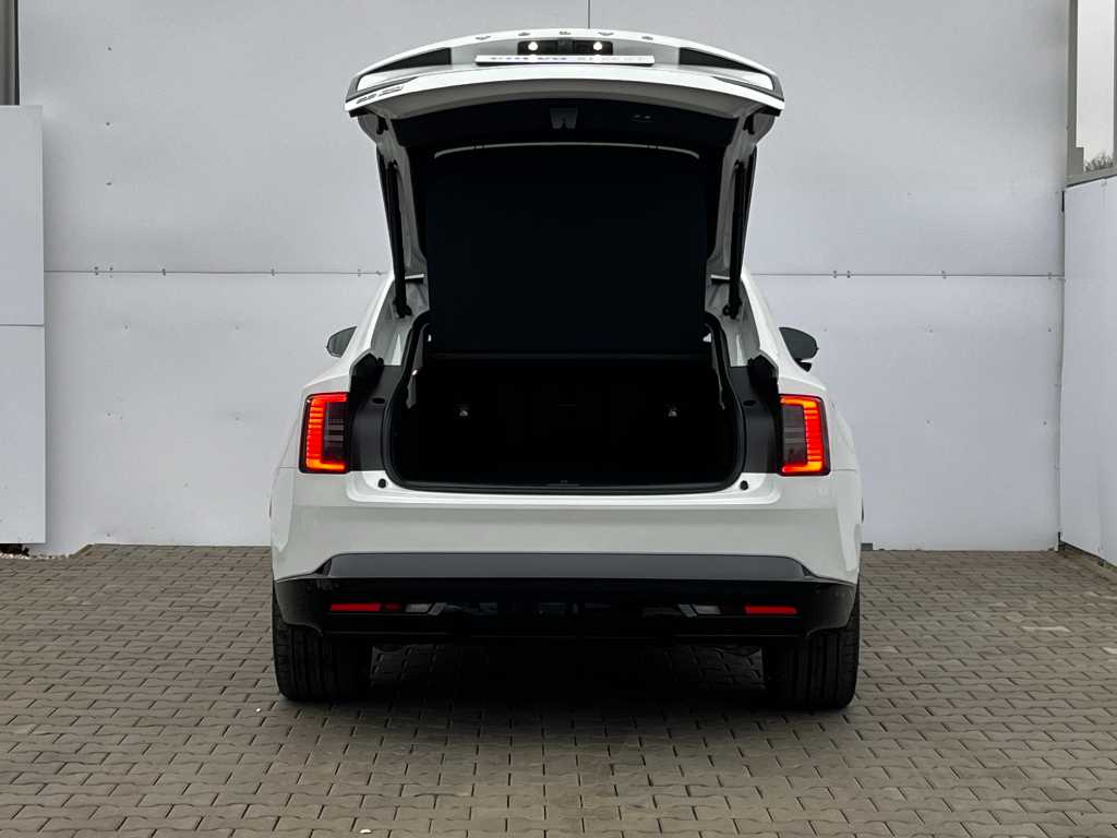 Volvo ES90
