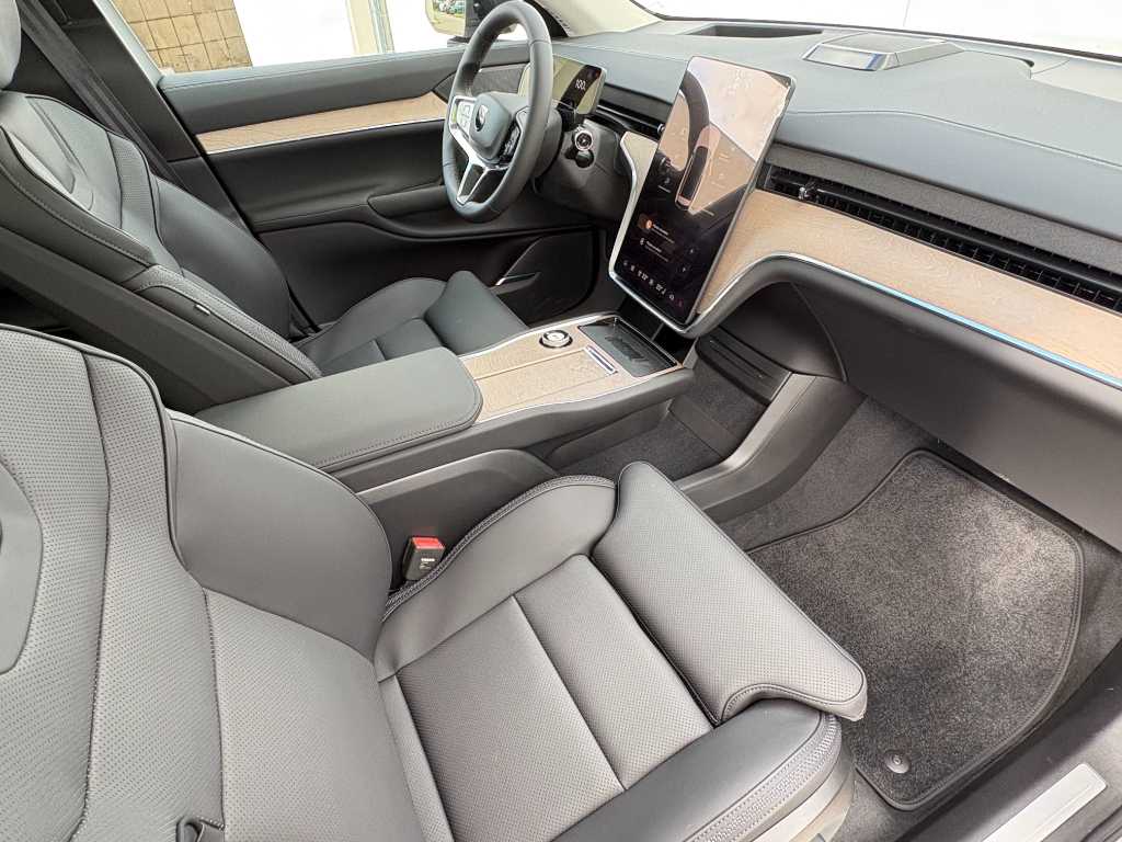 Volvo EX90