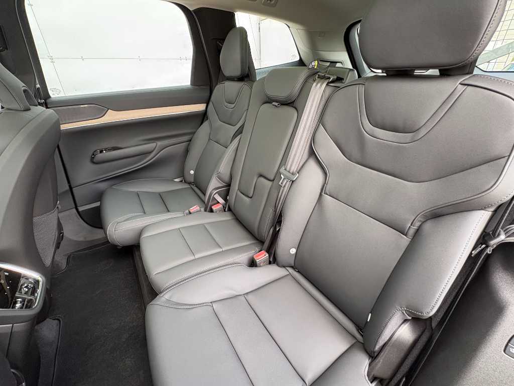 Volvo EX90