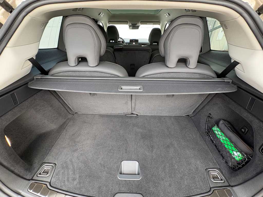 Volvo EX90