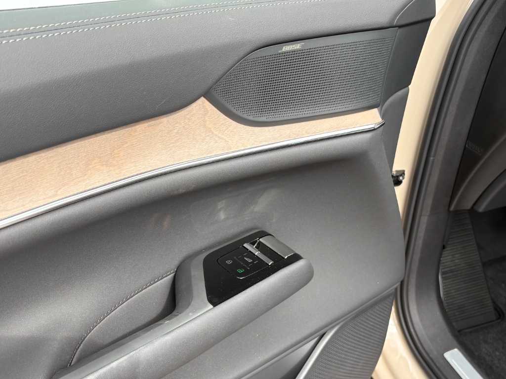 Volvo EX90