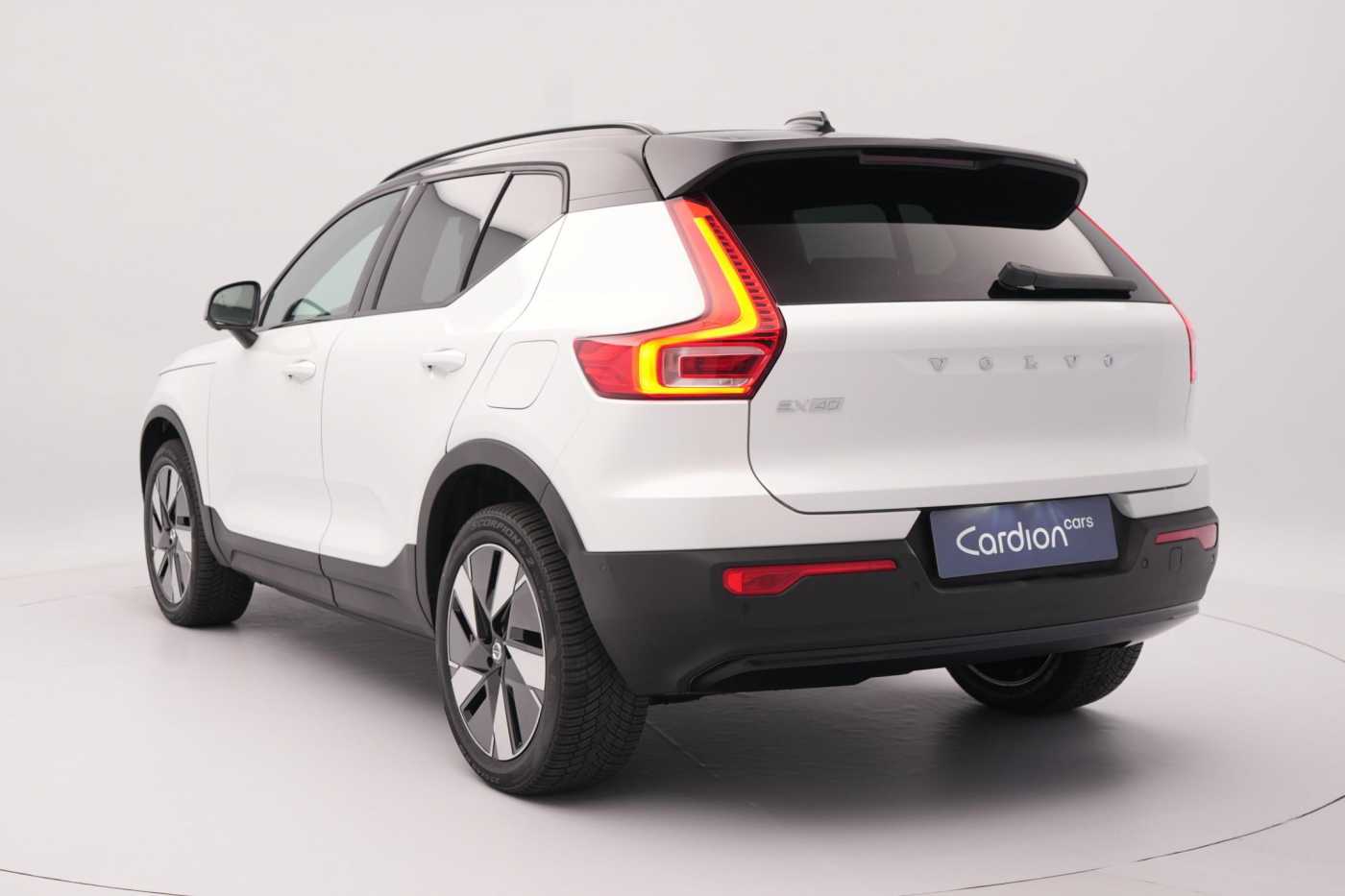 Volvo EX40
