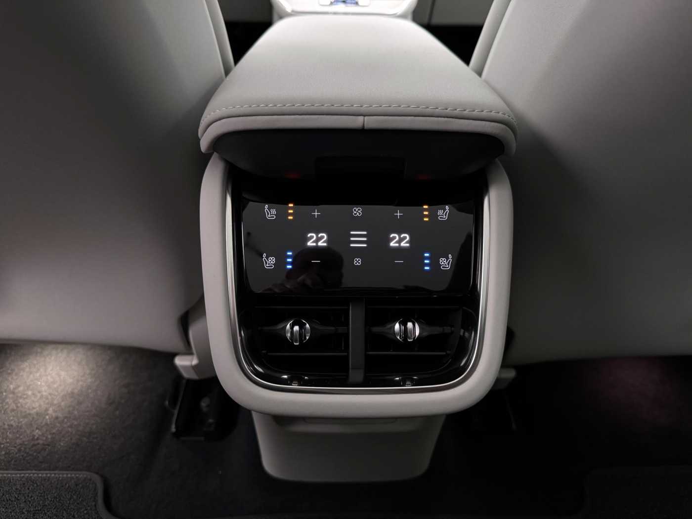 Volvo ES90