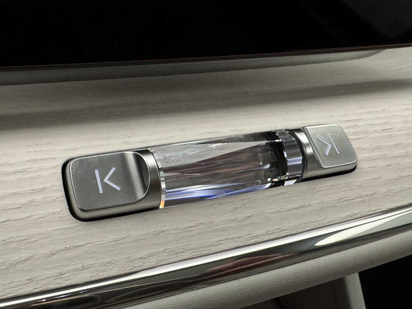 Volvo ES90