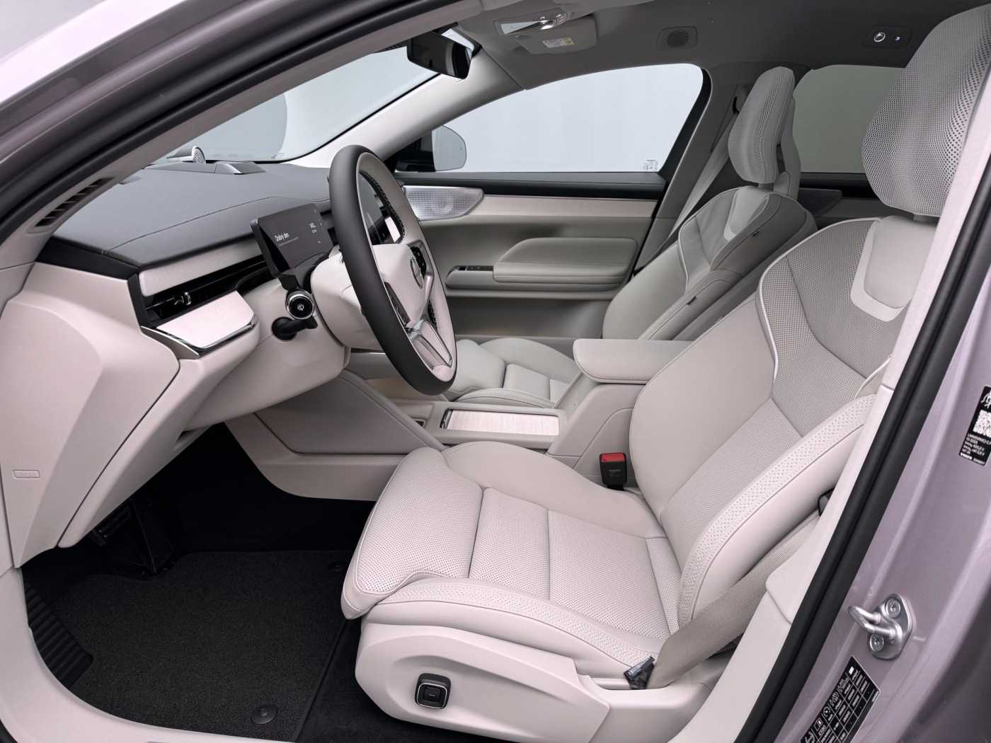 Volvo ES90