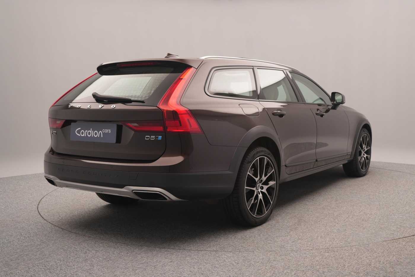 Volvo V90 Cross Country