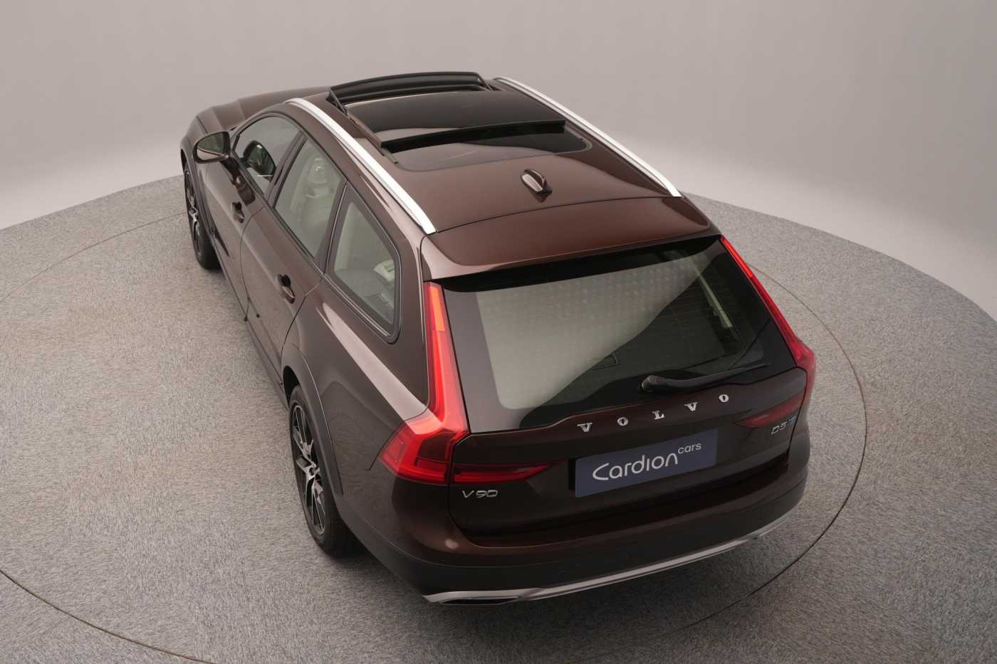 Volvo V90 Cross Country