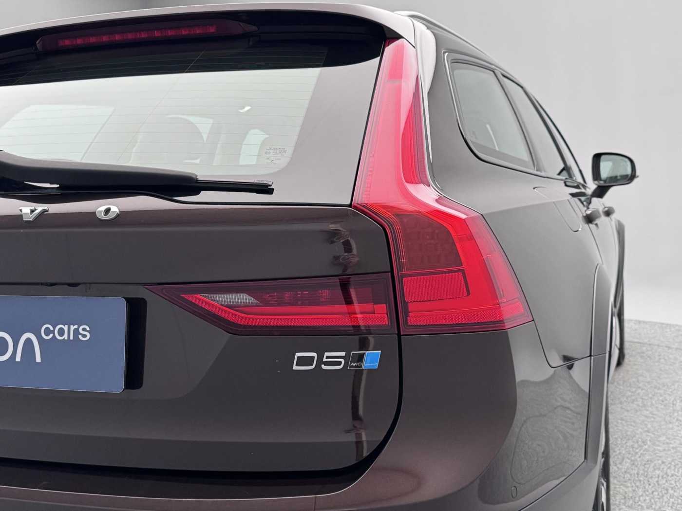 Volvo V90 Cross Country