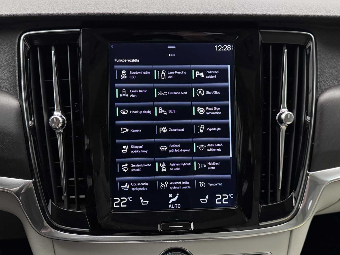 Volvo V90 Cross Country