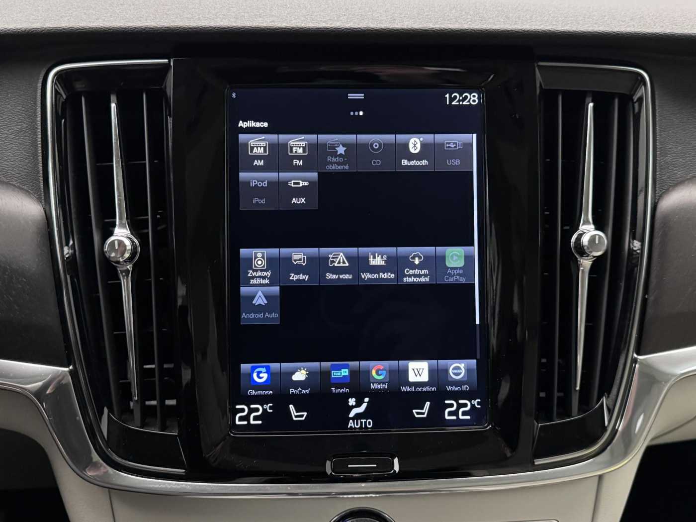 Volvo V90 Cross Country