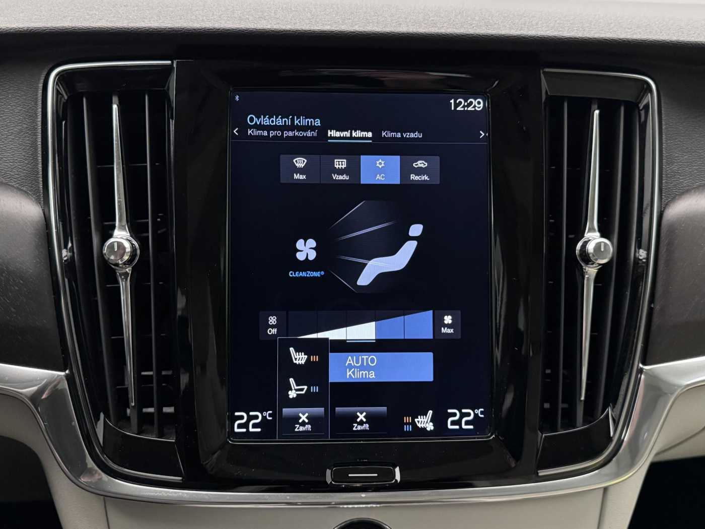 Volvo V90 Cross Country