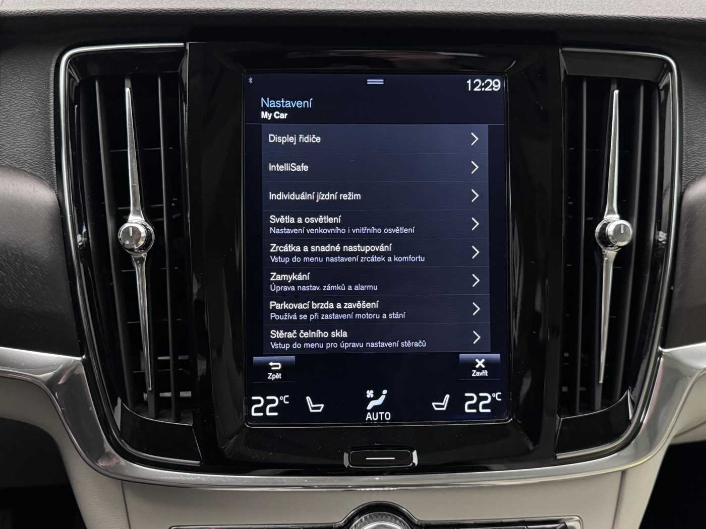Volvo V90 Cross Country