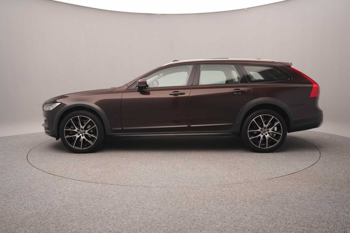 Volvo V90 Cross Country