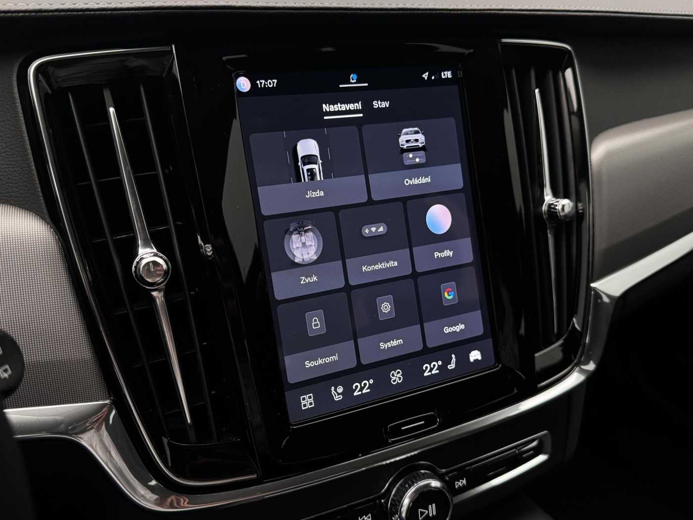 Volvo V90 Cross Country