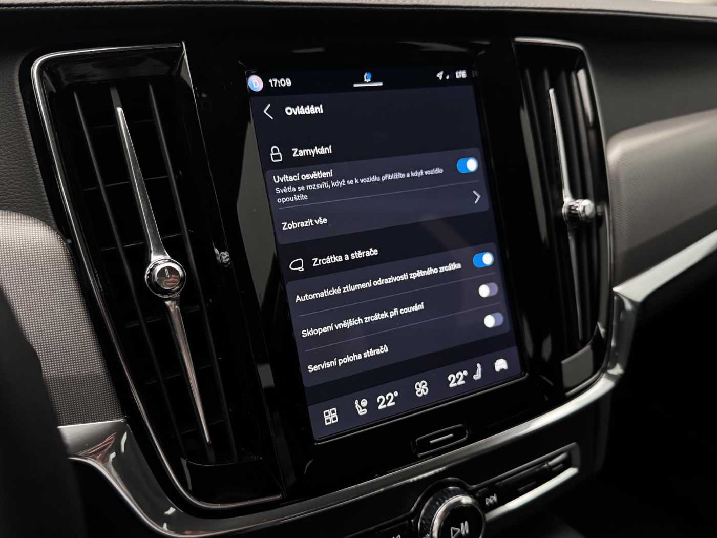 Volvo V90 Cross Country
