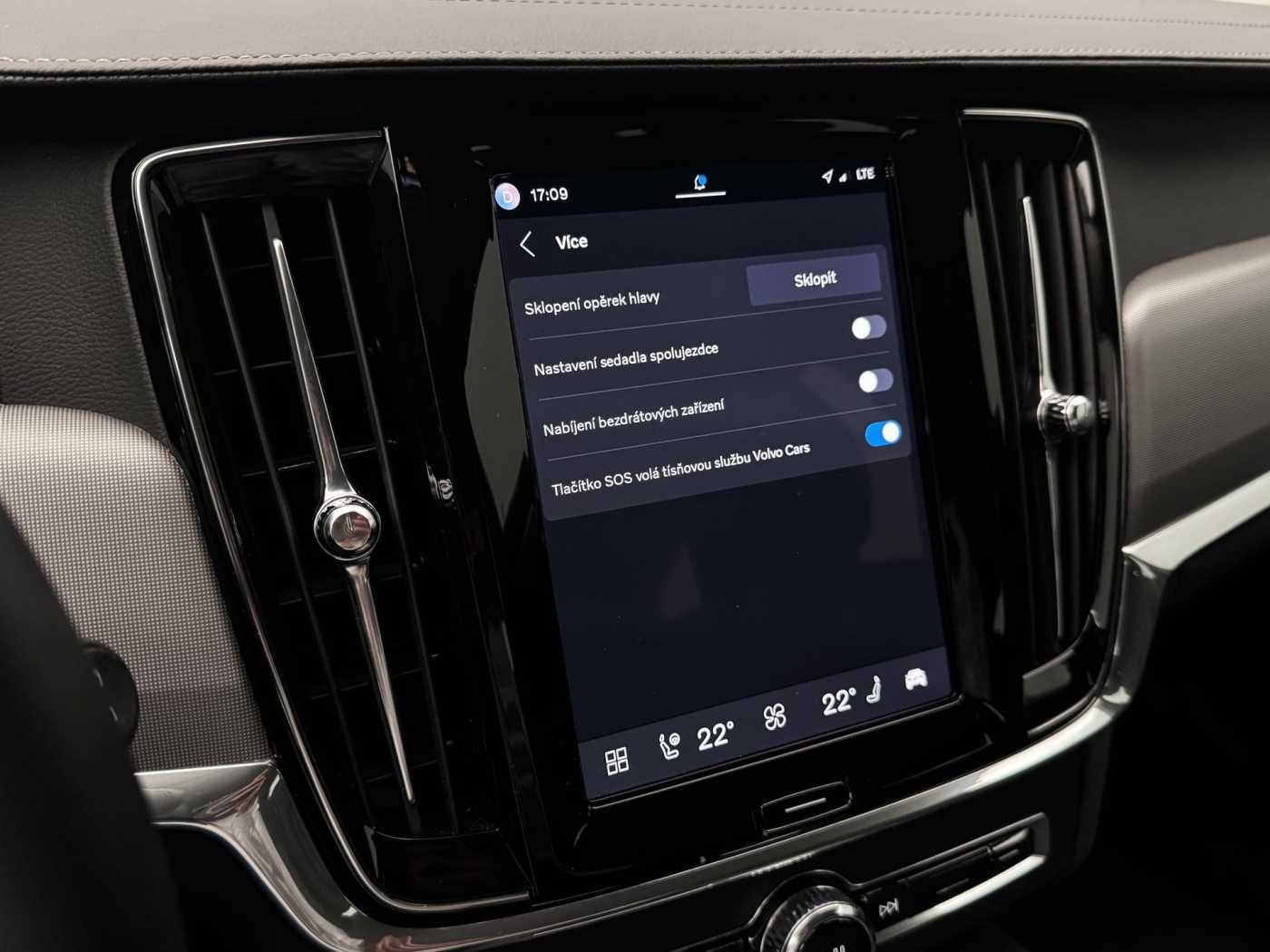 Volvo V90 Cross Country