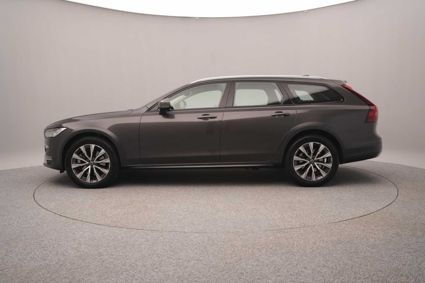 Volvo V90 Cross Country