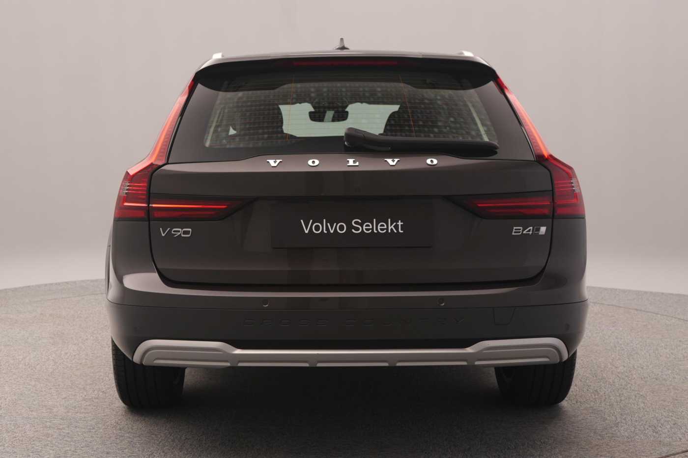 Volvo V90 Cross Country