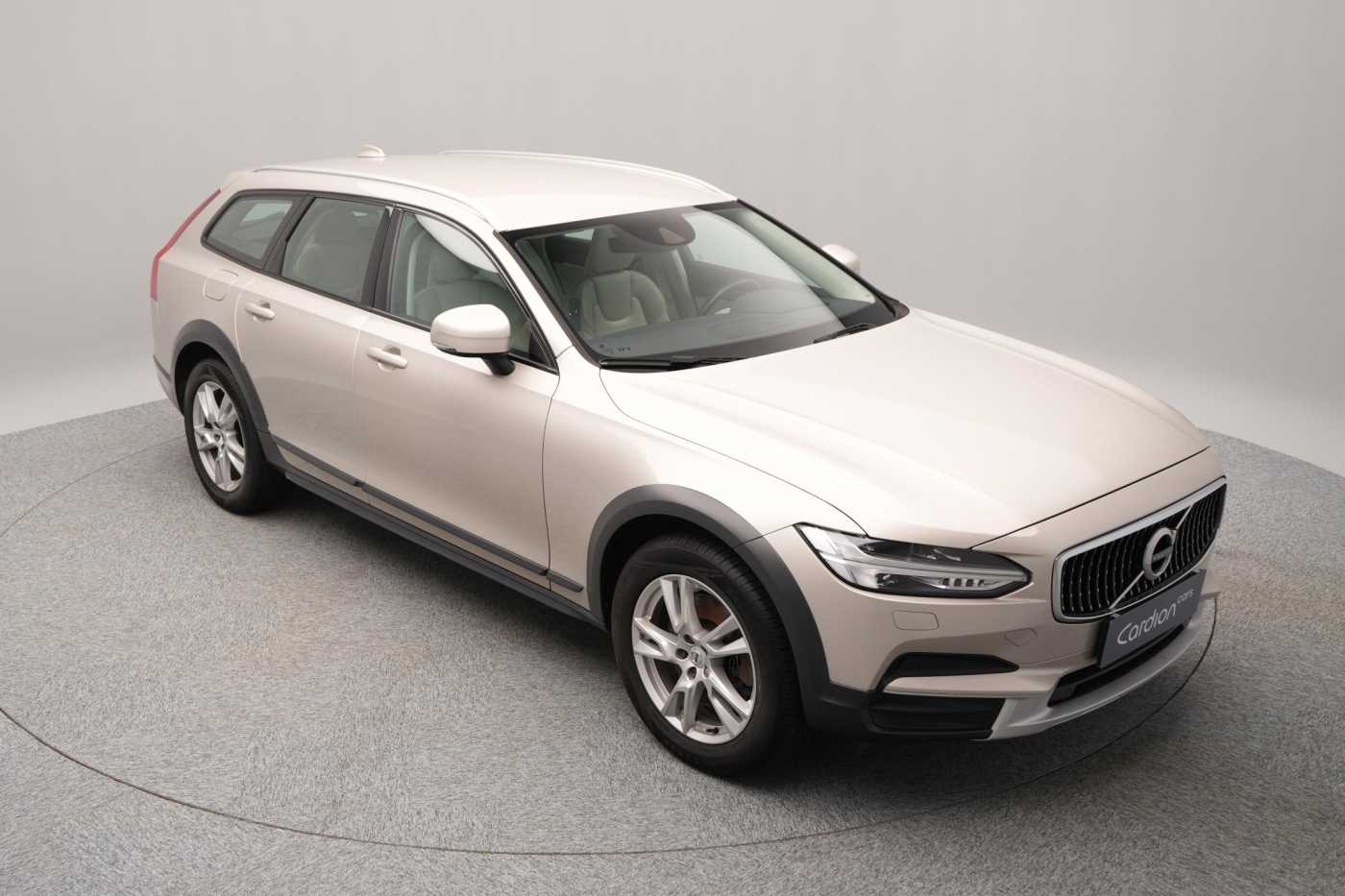Volvo V90 Cross Country