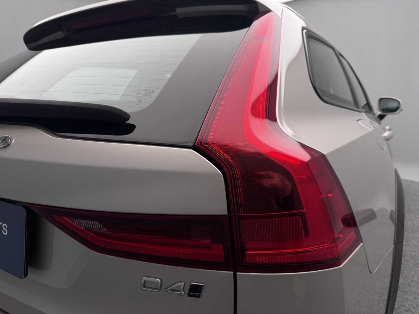 Volvo V90 Cross Country