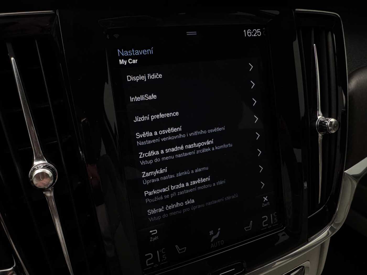 Volvo V90 Cross Country