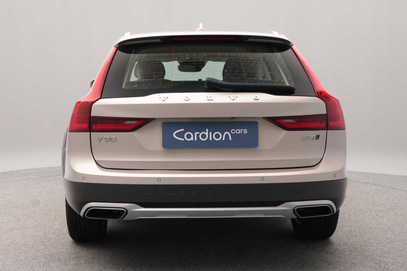 Volvo V90 Cross Country