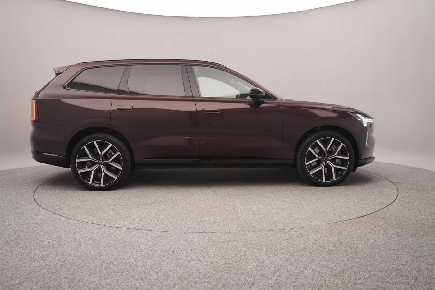 Volvo EX90