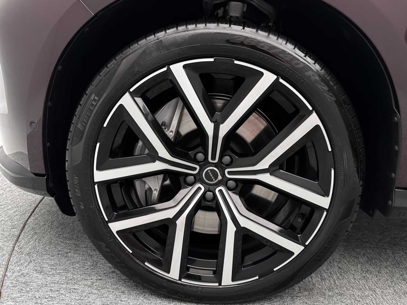 Volvo EX90
