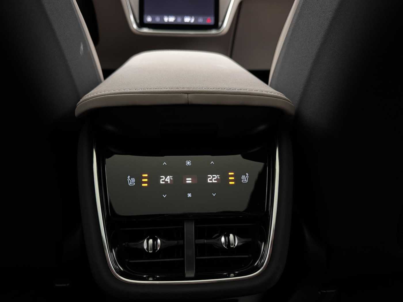 Volvo EX90