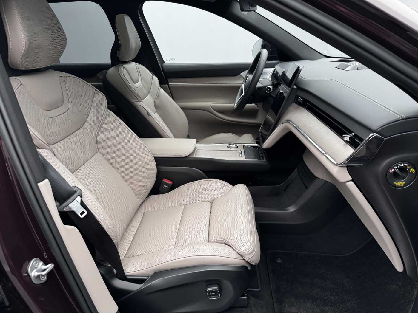 Volvo EX90