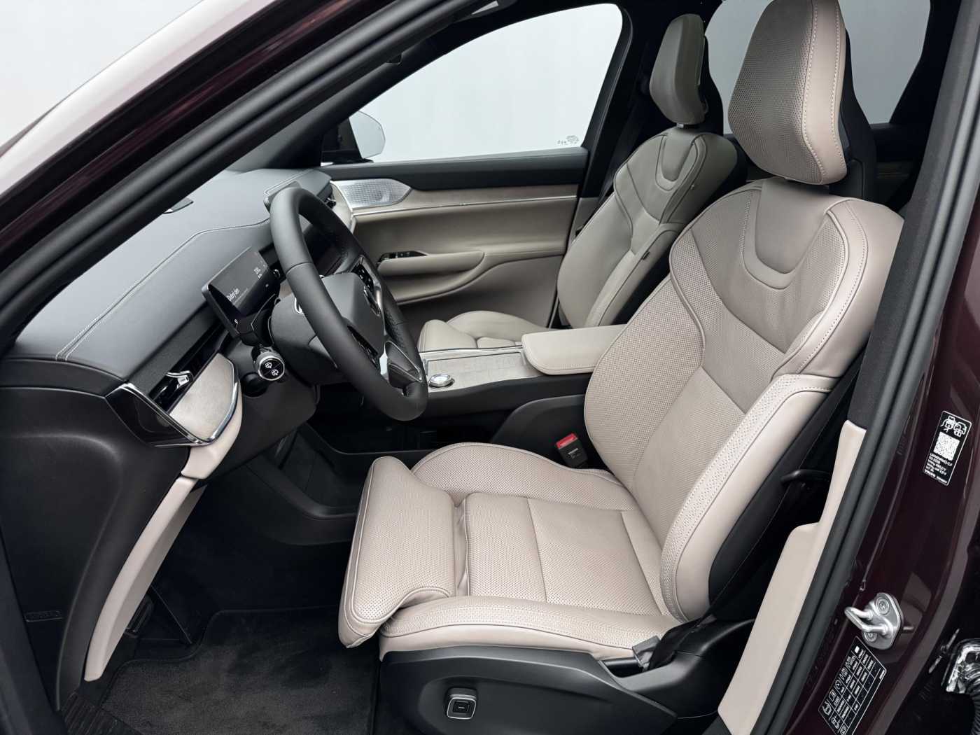 Volvo EX90