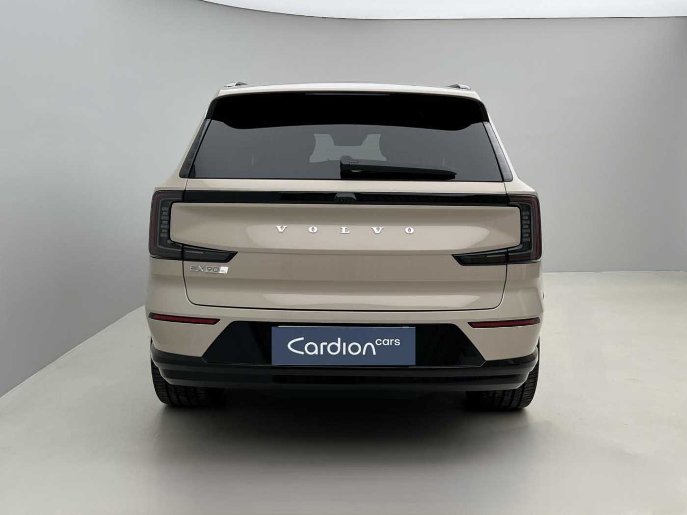 Volvo EX90