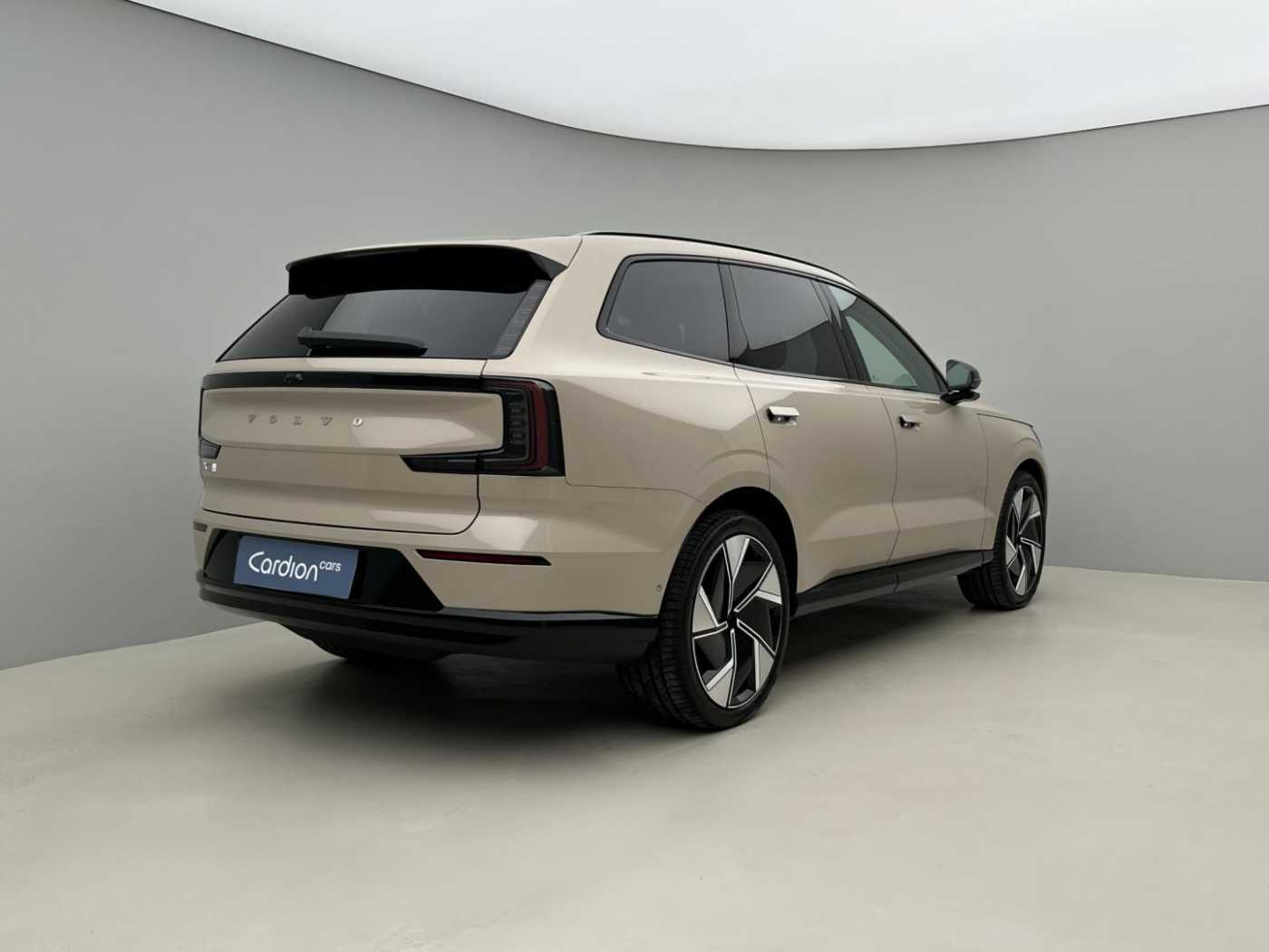 Volvo EX90