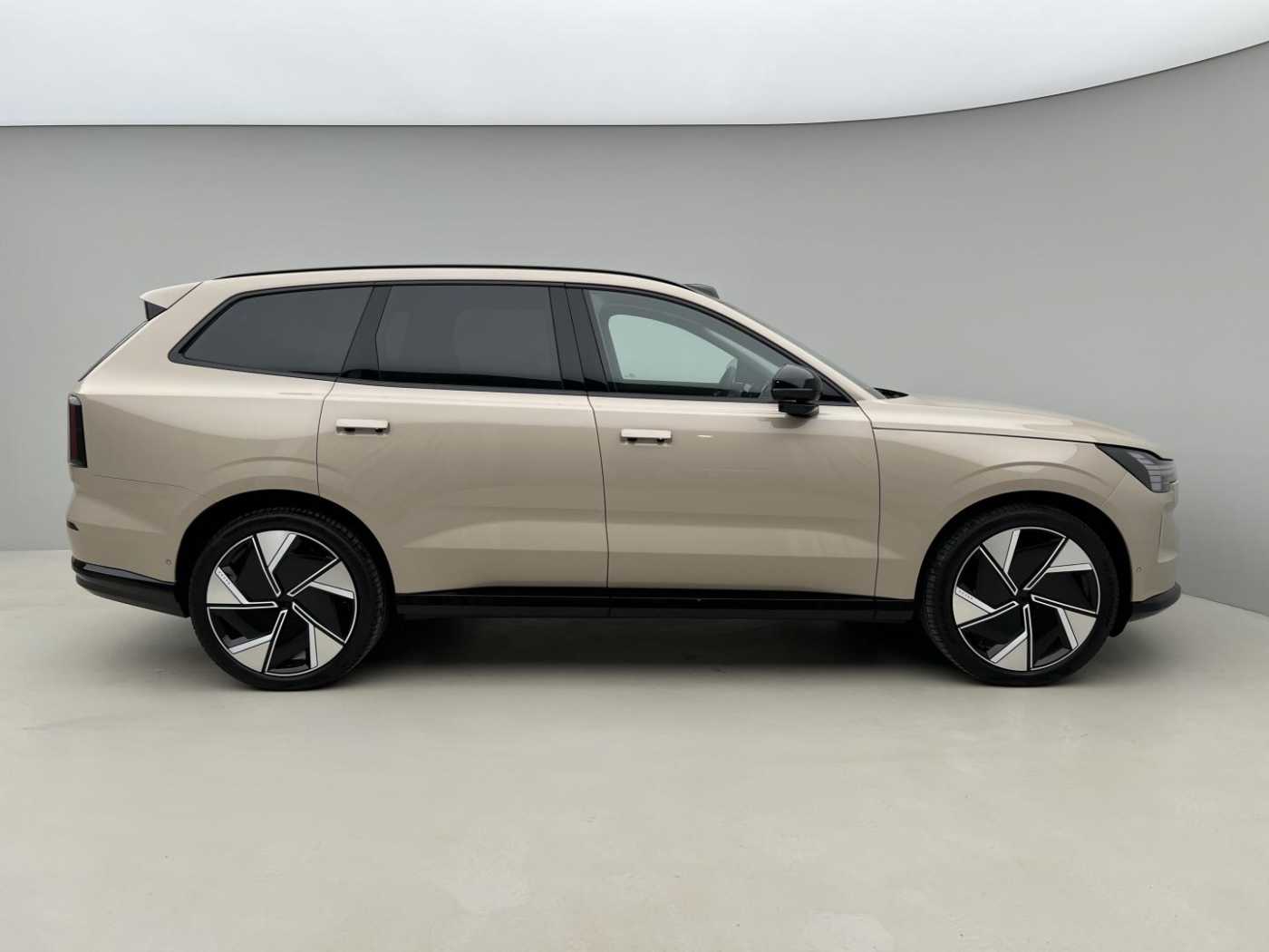 Volvo EX90