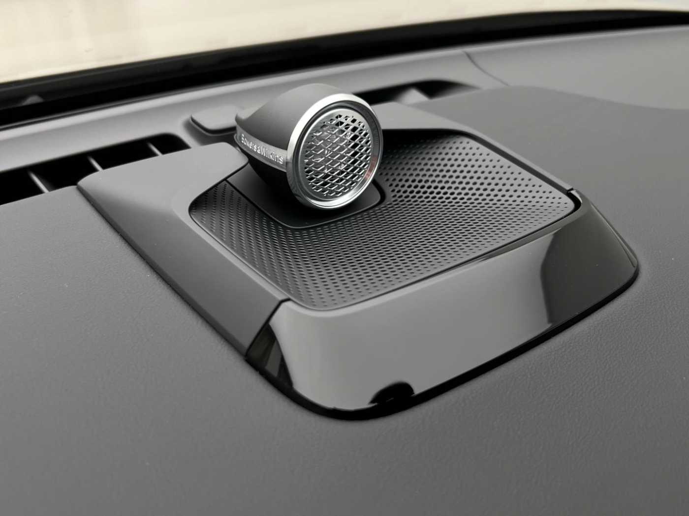 Volvo EX90