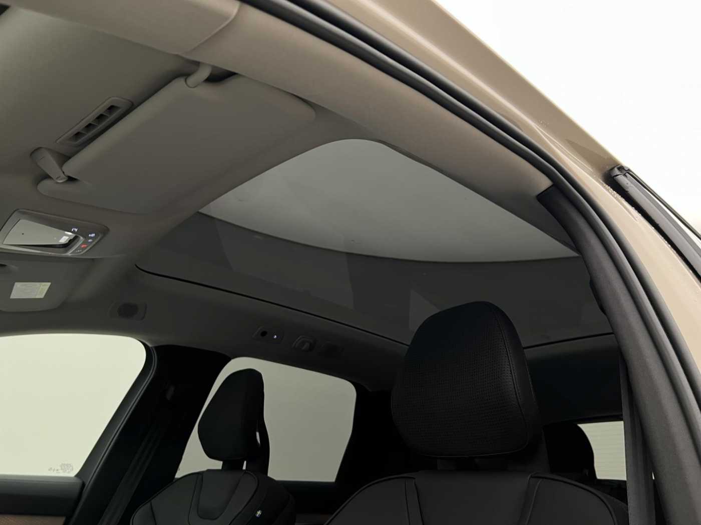 Volvo EX90