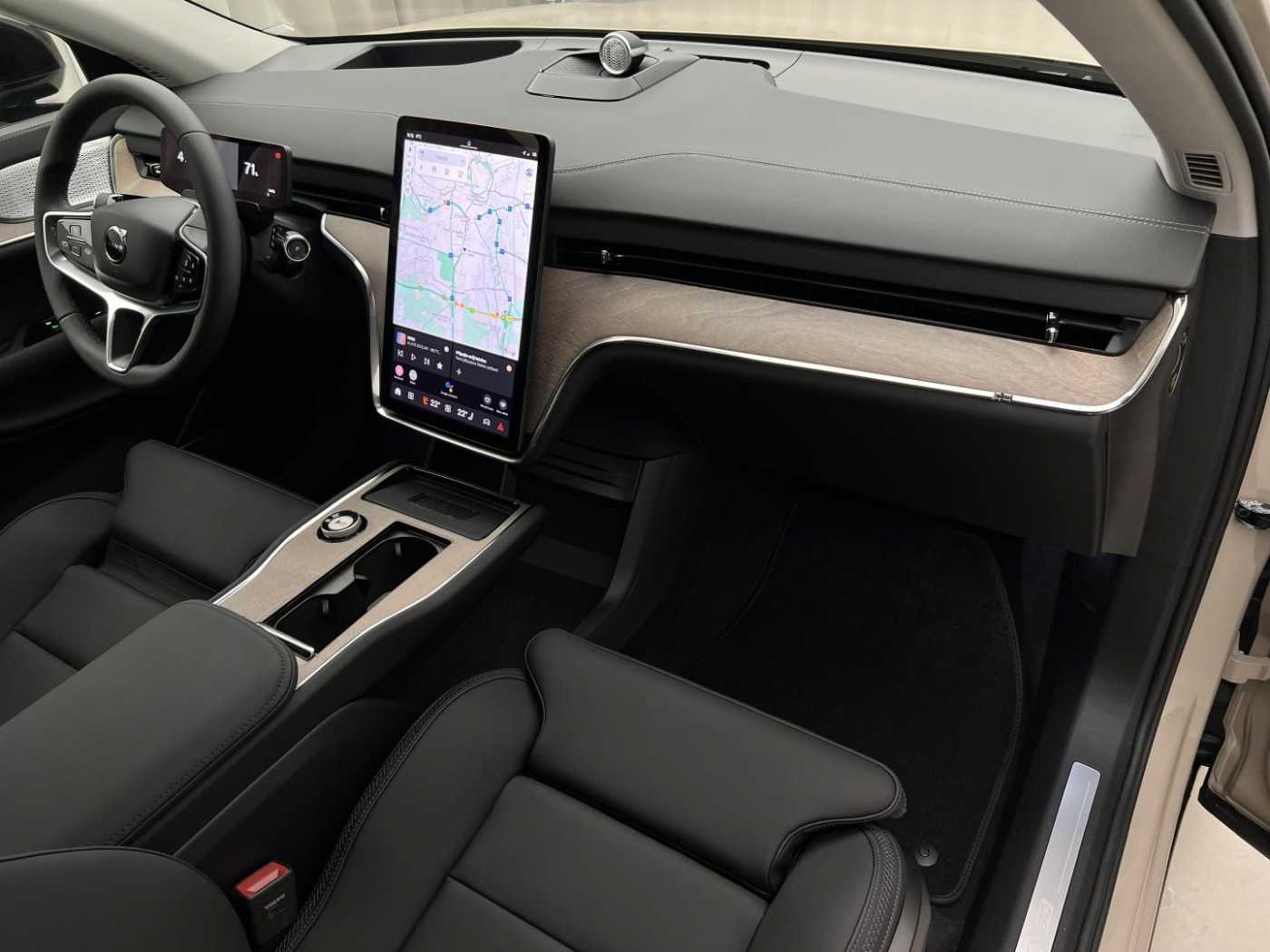 Volvo EX90