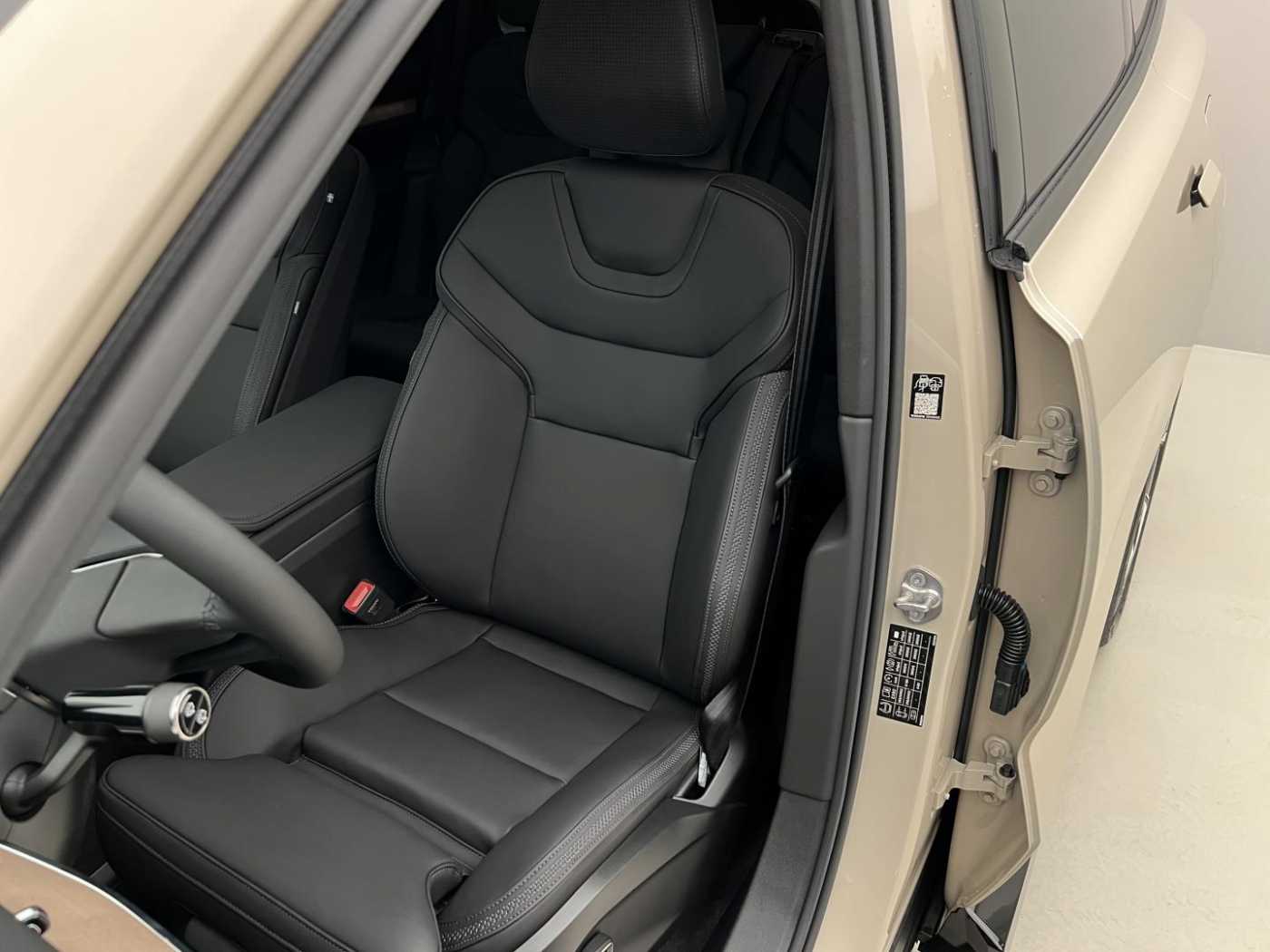 Volvo EX90