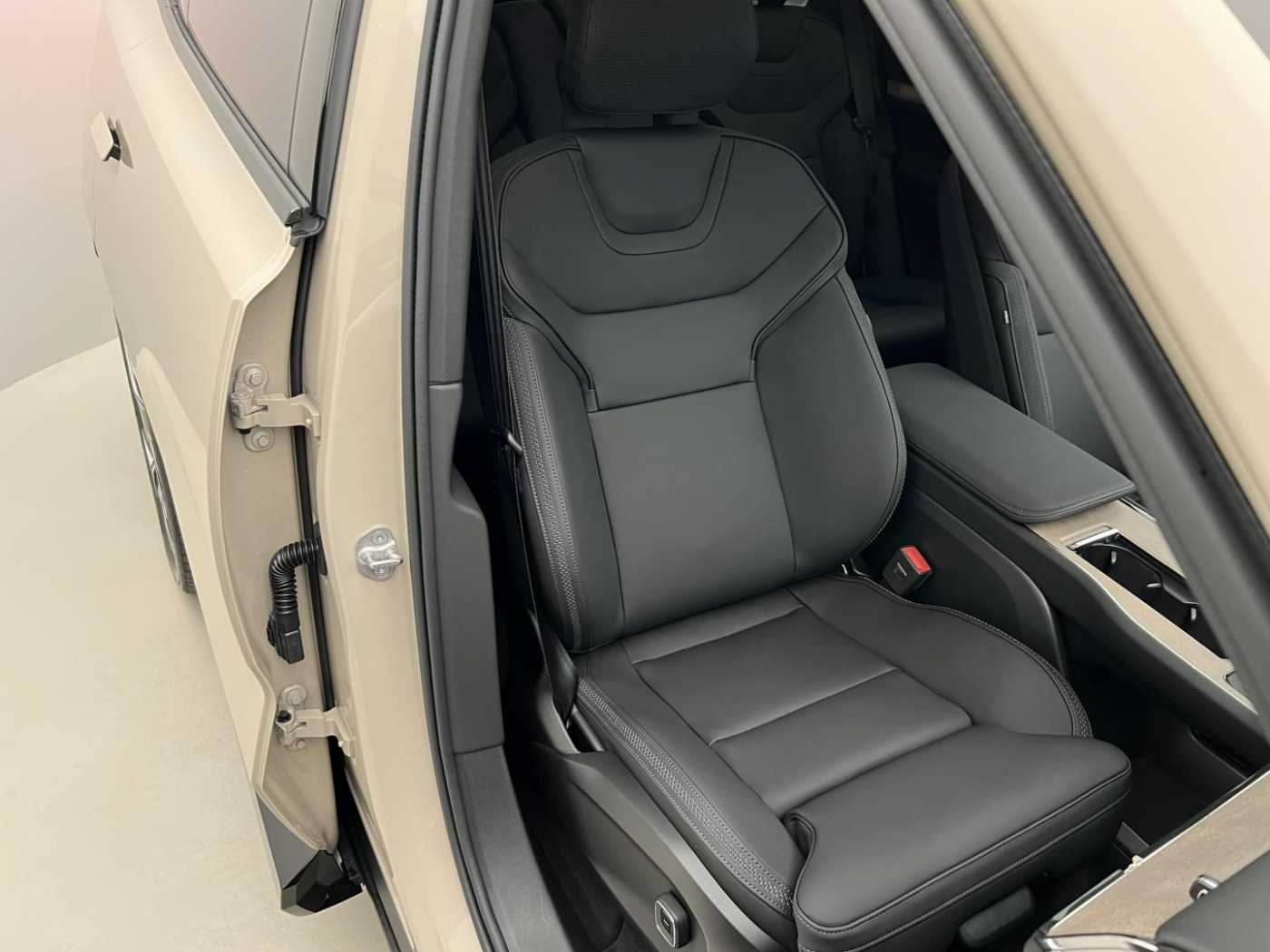 Volvo EX90