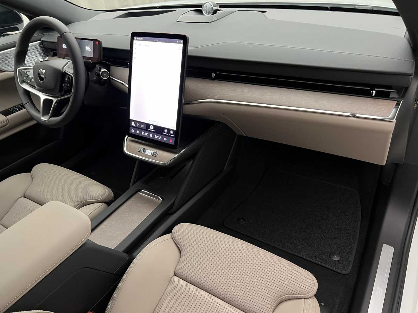 Volvo ES90