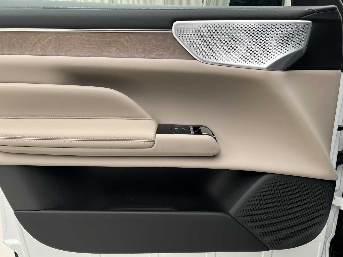 Volvo ES90