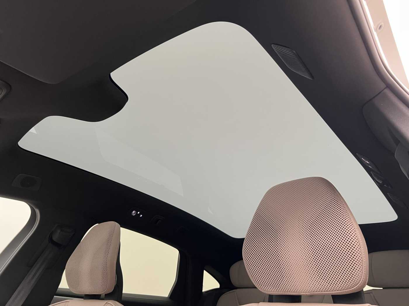 Volvo ES90
