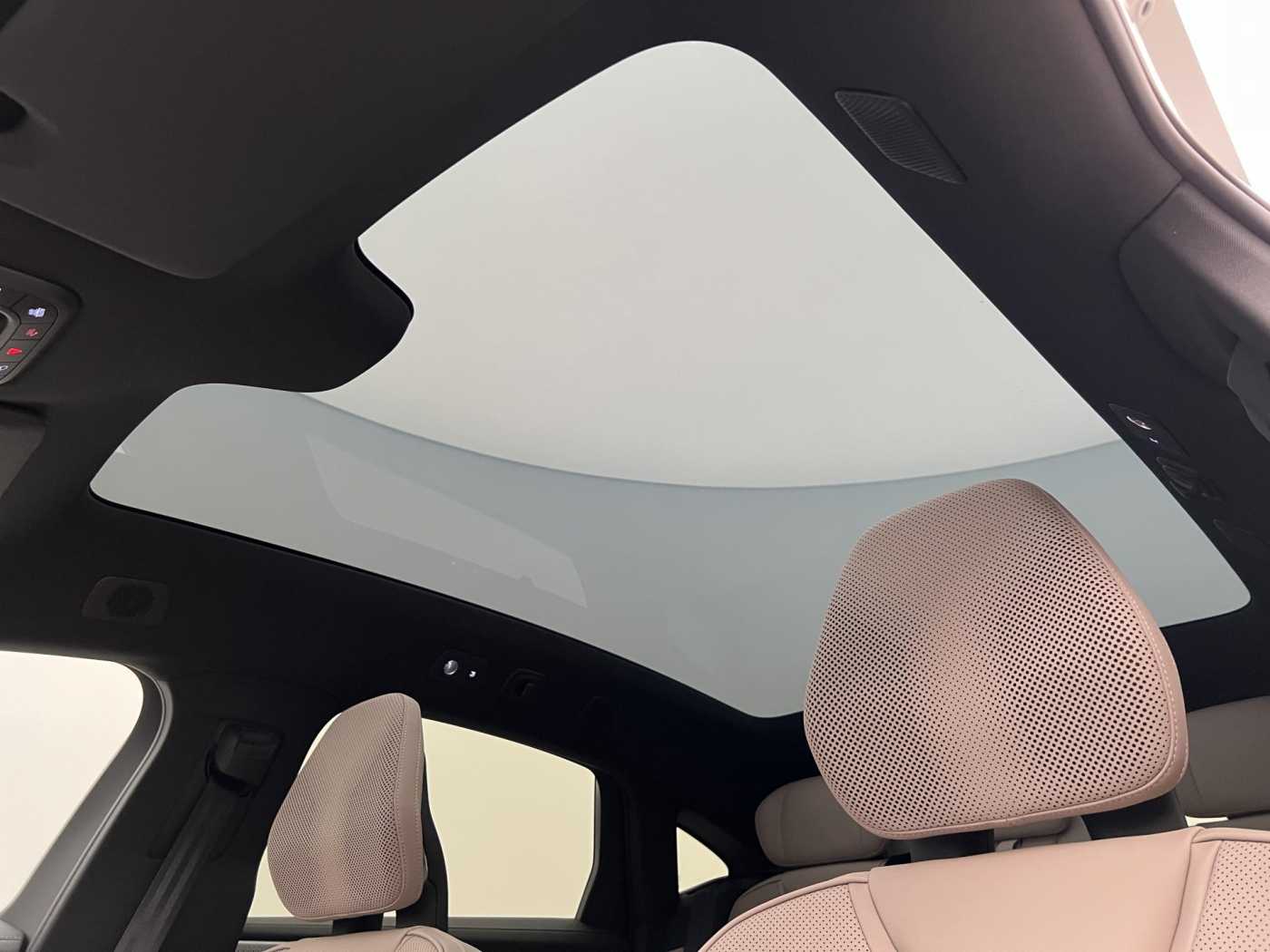 Volvo ES90