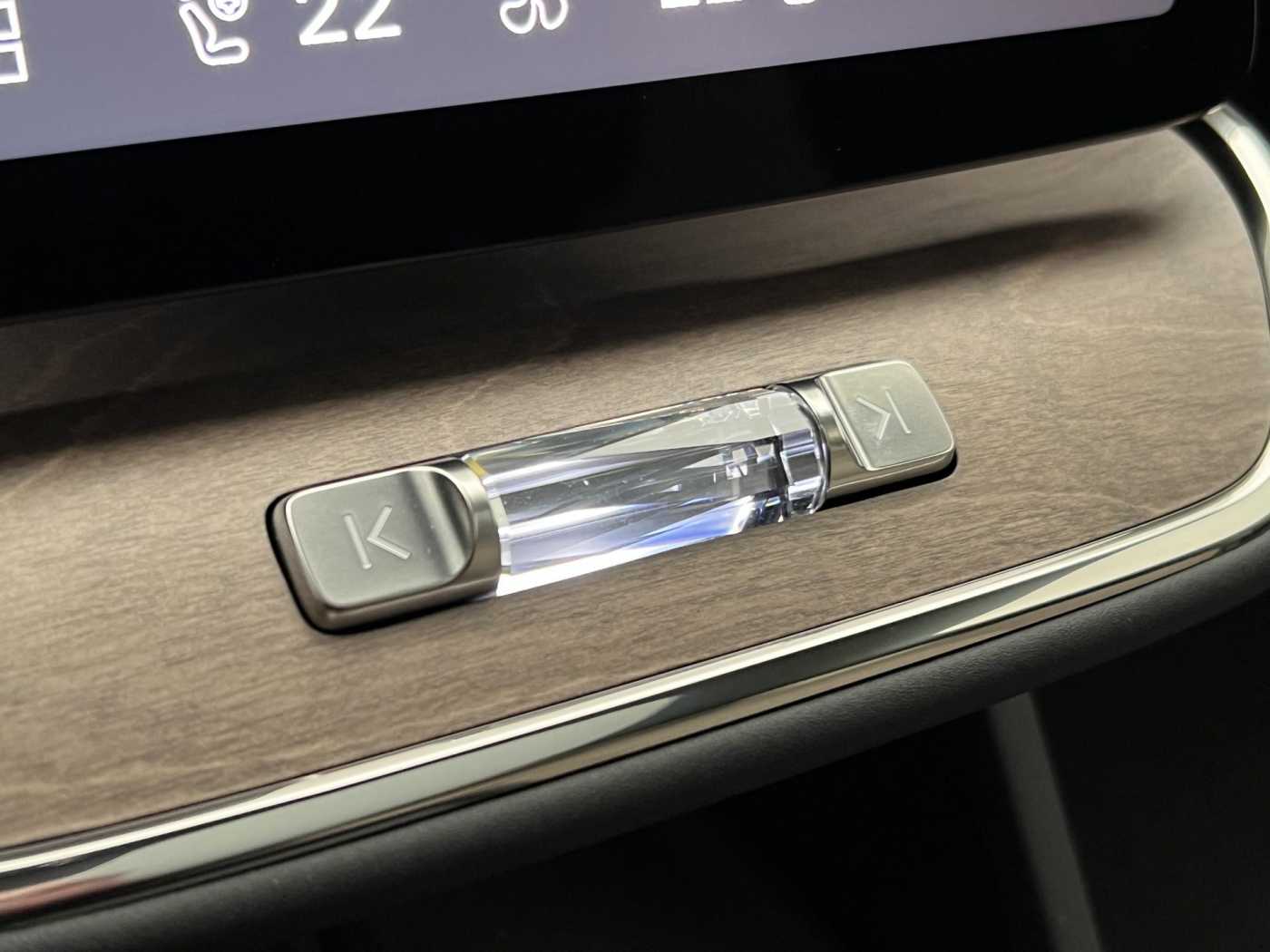 Volvo ES90