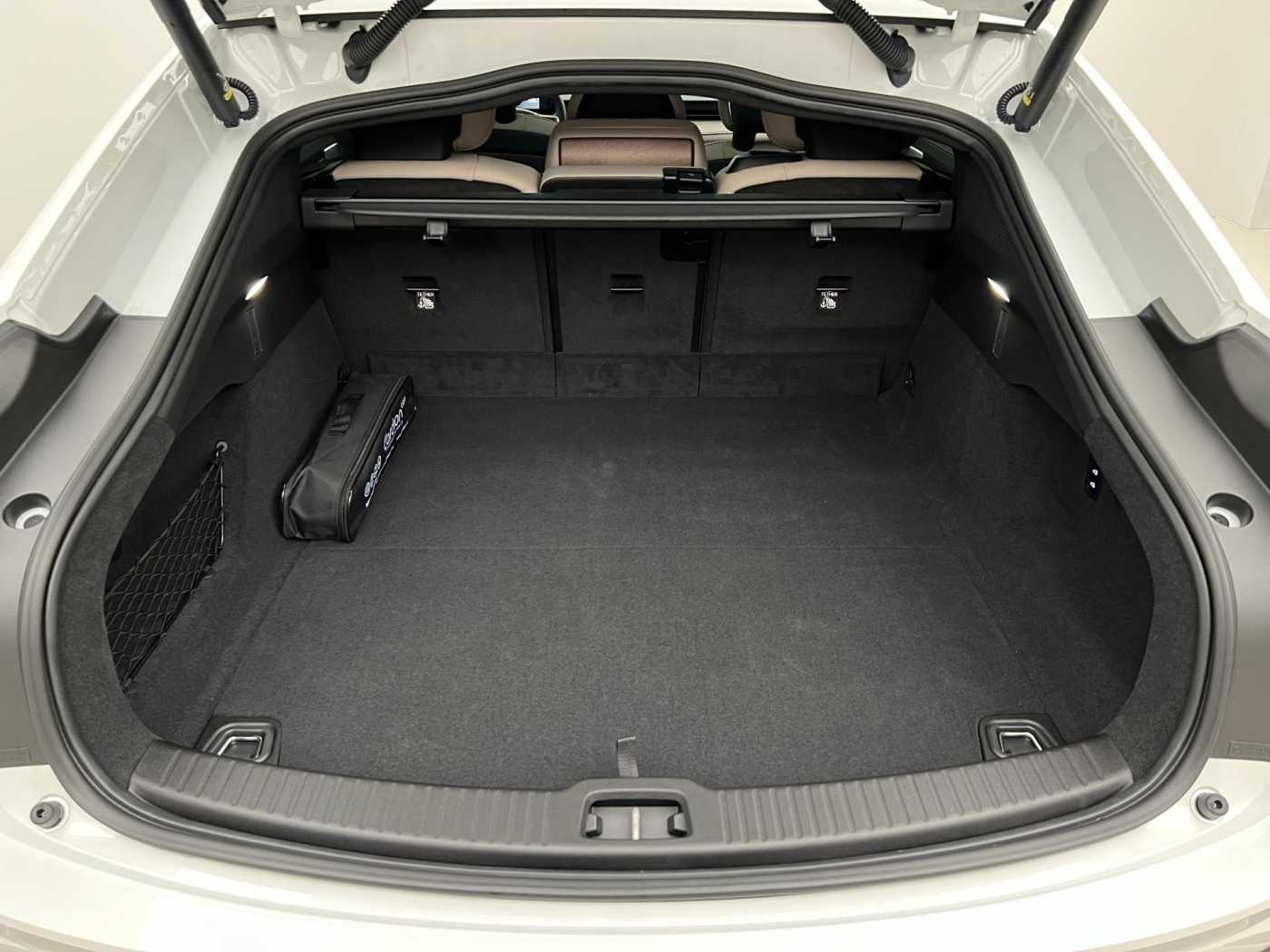 Volvo ES90
