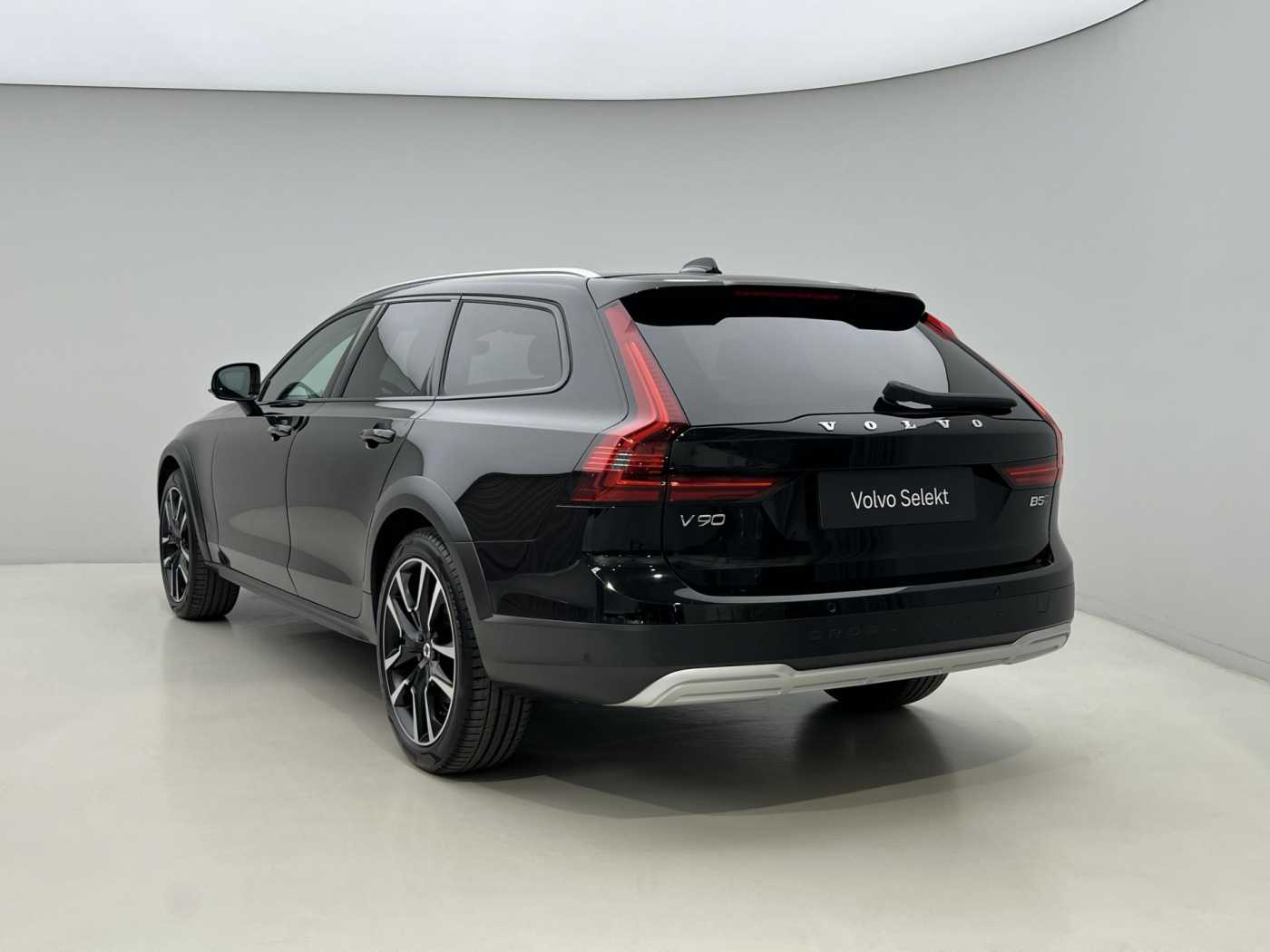 Volvo V90 Cross Country